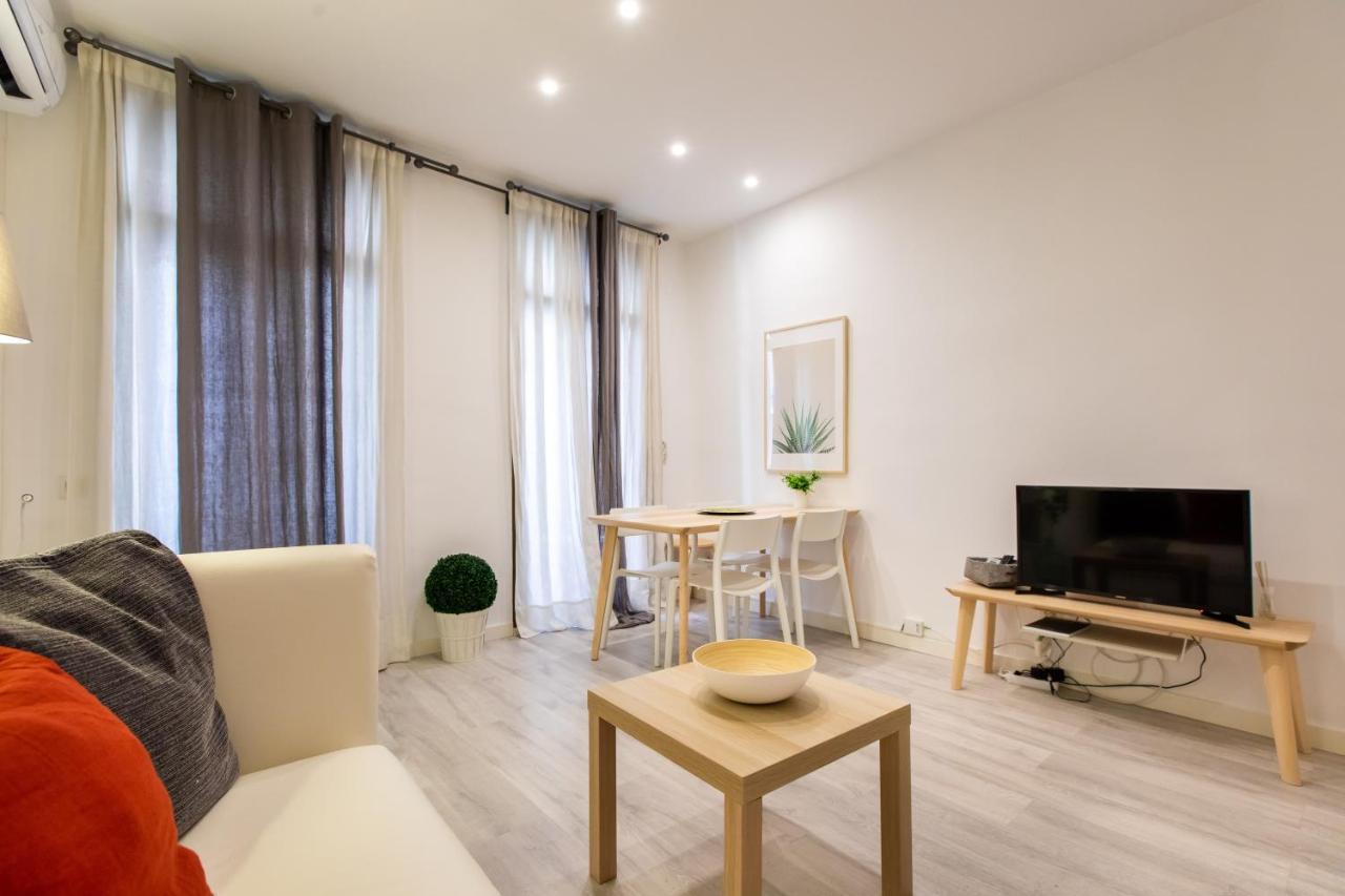 Pere Serafi 2 Bedroom Apartment บาร์เซโลนา ภายนอก รูปภาพ