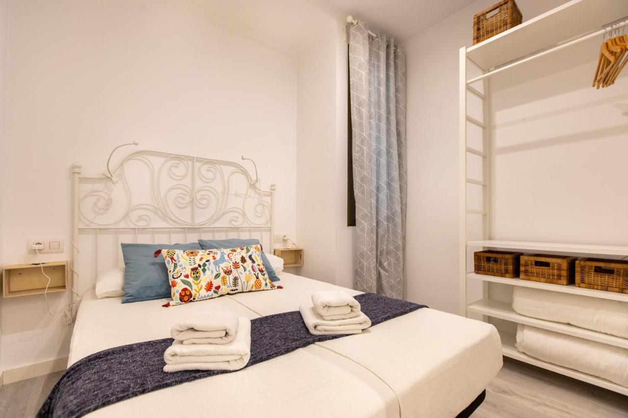 Pere Serafi 2 Bedroom Apartment บาร์เซโลนา ภายนอก รูปภาพ