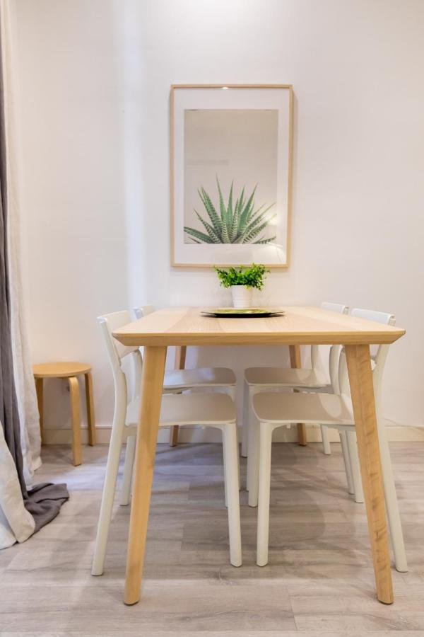 Pere Serafi 2 Bedroom Apartment บาร์เซโลนา ภายนอก รูปภาพ