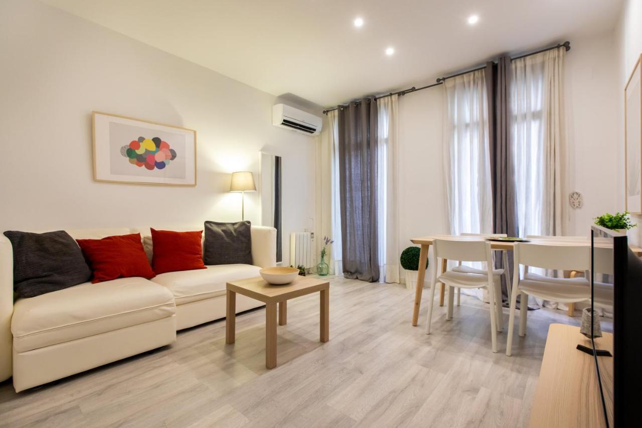 Pere Serafi 2 Bedroom Apartment บาร์เซโลนา ภายนอก รูปภาพ