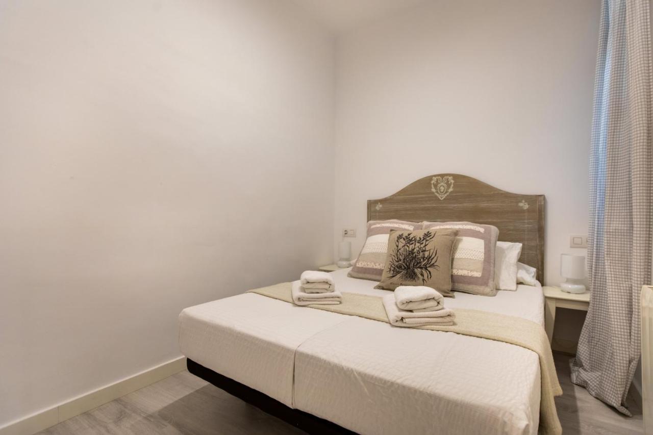 Pere Serafi 2 Bedroom Apartment บาร์เซโลนา ภายนอก รูปภาพ