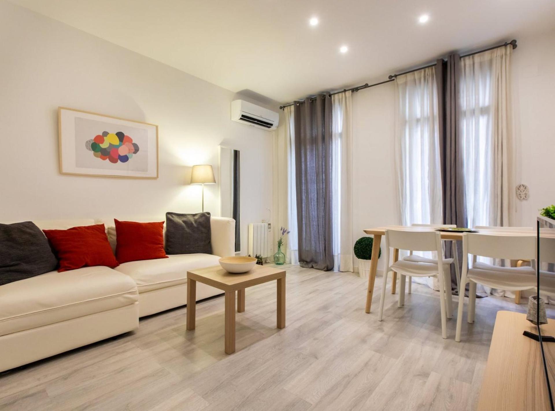 Pere Serafi 2 Bedroom Apartment บาร์เซโลนา ภายนอก รูปภาพ