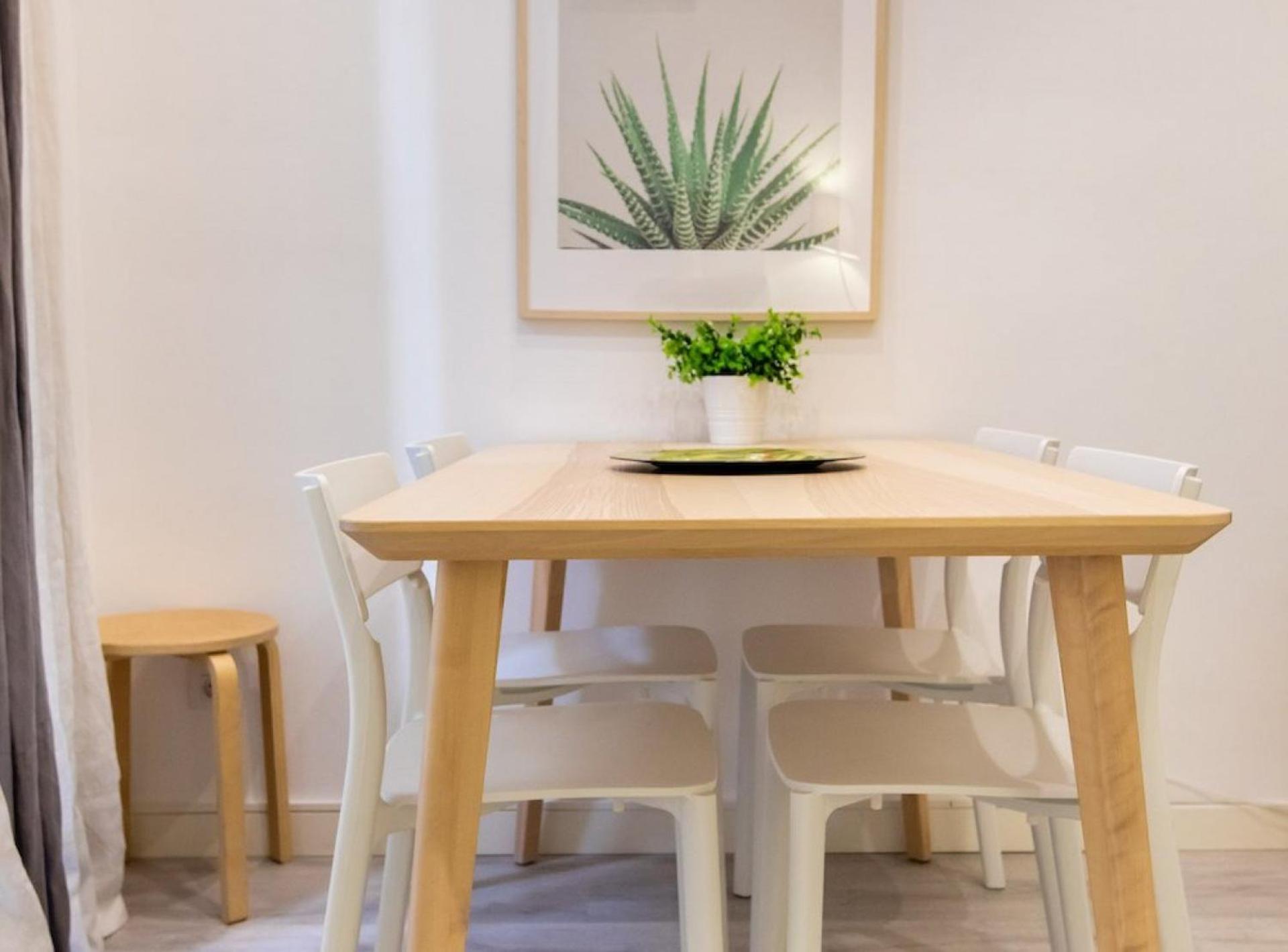 Pere Serafi 2 Bedroom Apartment บาร์เซโลนา ภายนอก รูปภาพ