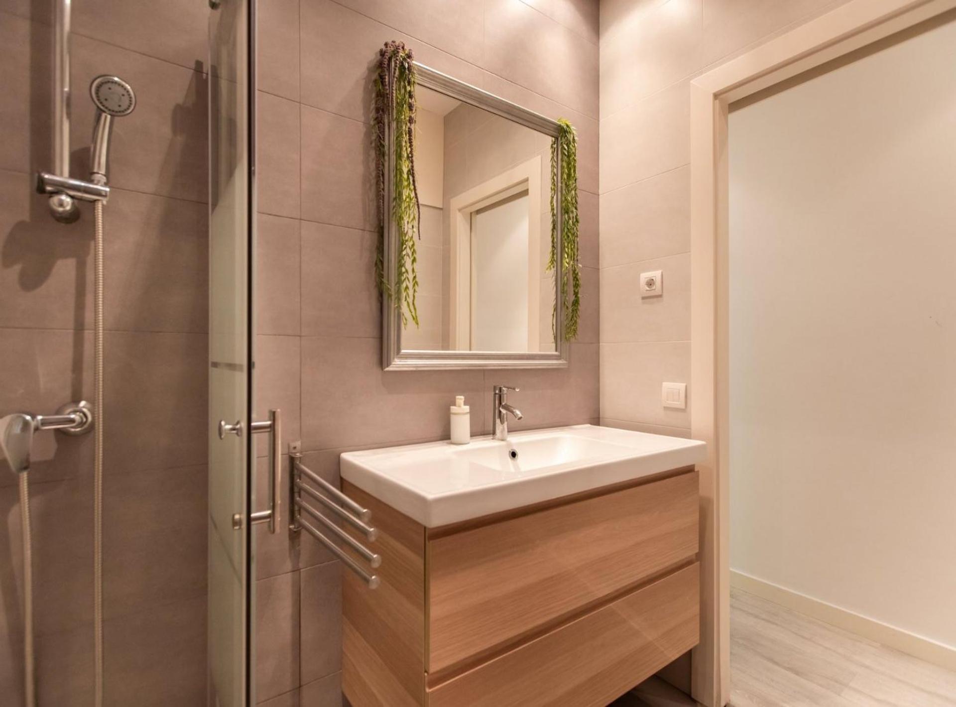 Pere Serafi 2 Bedroom Apartment บาร์เซโลนา ภายนอก รูปภาพ